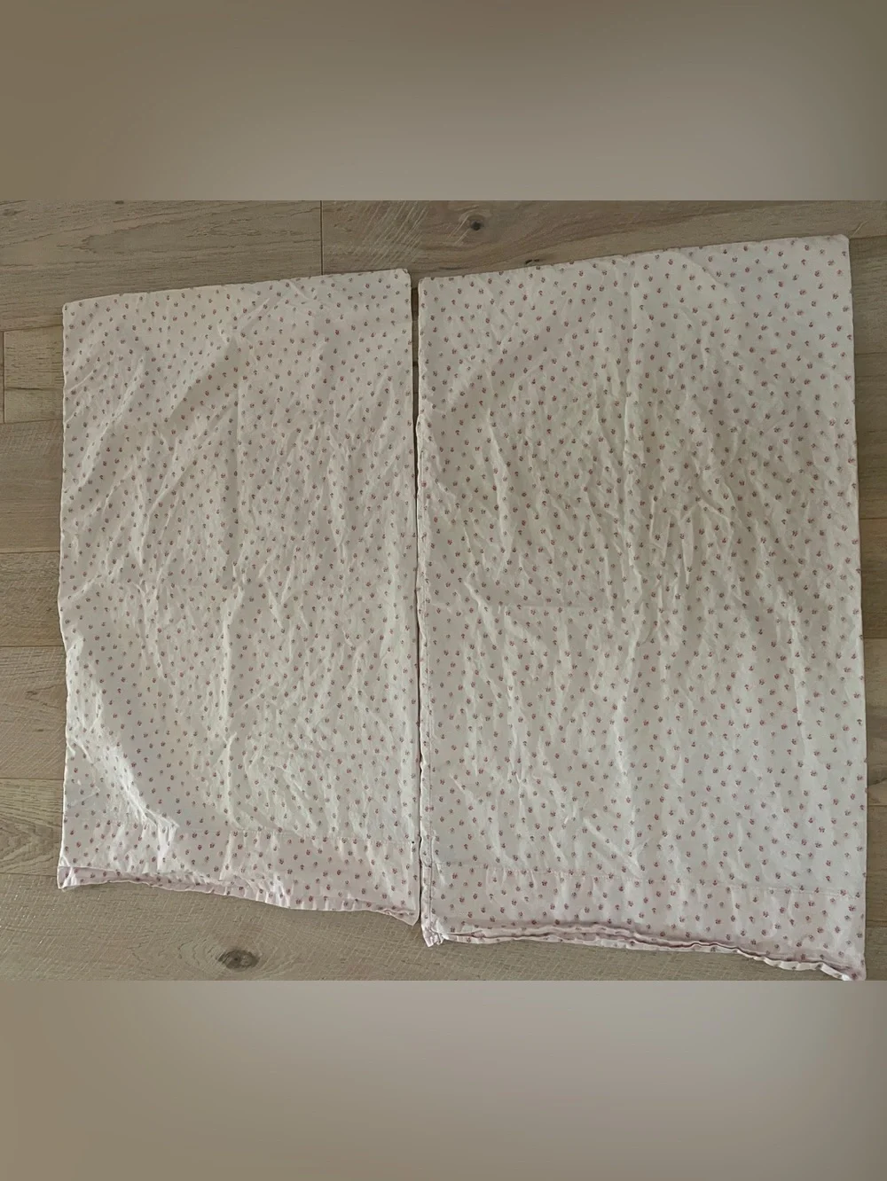 Shabby Chic Floral Set of 2 Pink Pillow cases